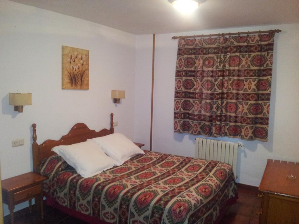Apartamentos Petronilla Benasque Rom bilde